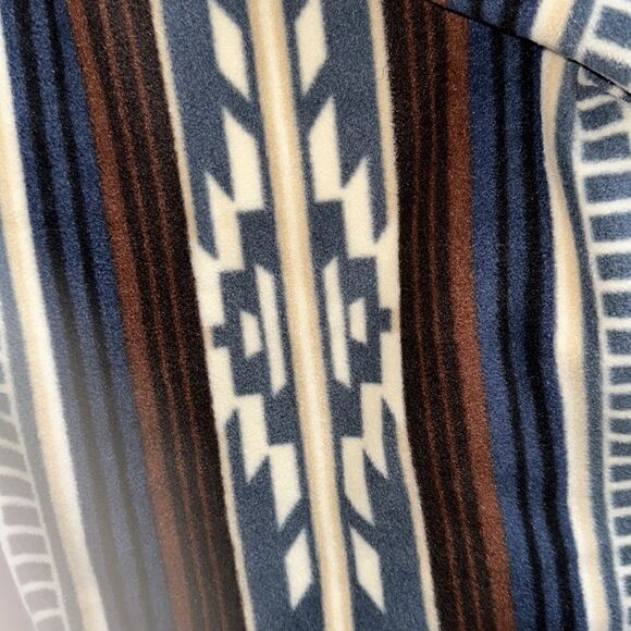 Pendleton Pet Throw Blanket! - Picture 5 of 6